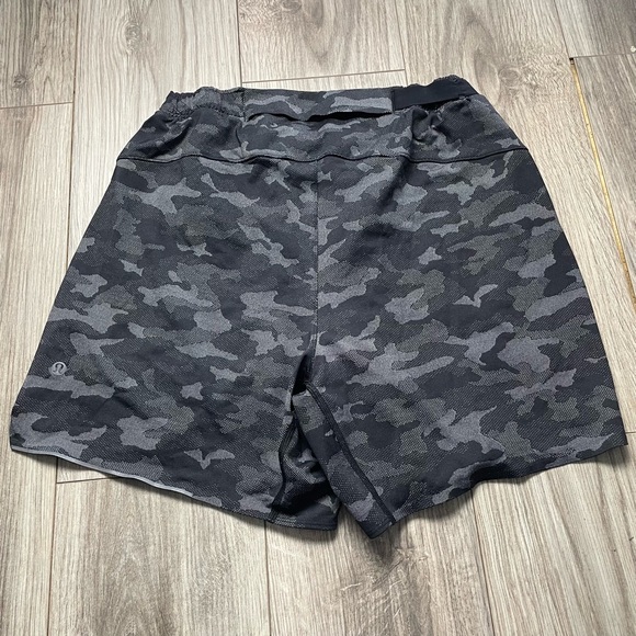 Lululemon Surge Short *Liner 6" (size M) - Picture 2 of 8